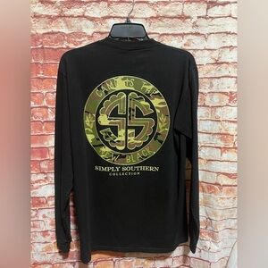 Simply Southern Black Long Sleeve Shirt with Gold Logo. Size Women’s medium.
